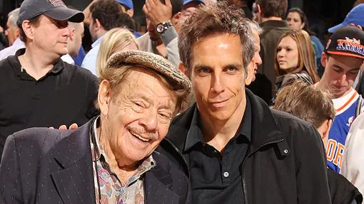 Jerry Stiller (i) y su hijo Ben Stiller.