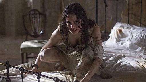 Eva Green interpreta a una joven atormentada por los demonios en «Penny Dreadful»