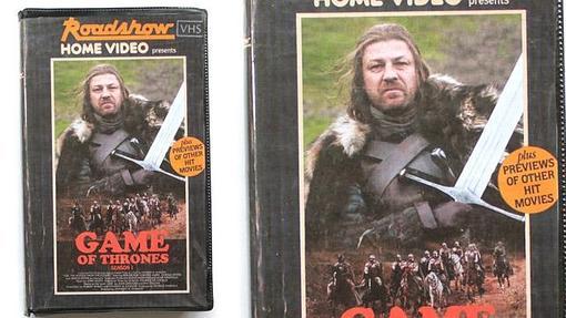 Eddar Stark en una caratula de VHS ochentera de «Juego de Tronos»