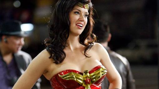 Tanto Adrianne Palicki como Lynda Carter tenían mejores pectorales que Gal Gadot