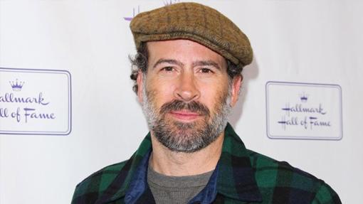 ¿Habrá abandonado Jason Lee la religión que le costó dos divorcios?