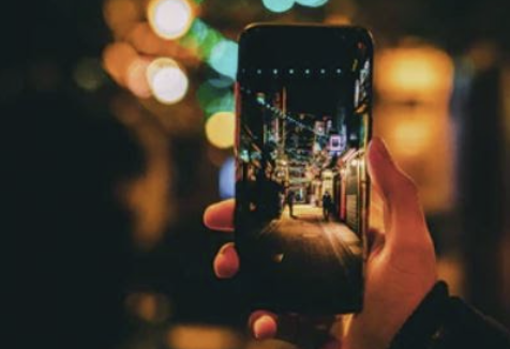 La calidad fotográfica de los smartphones ha mejorado mucho, especialmente en el modo noche. / Dan Silva /Unsplash