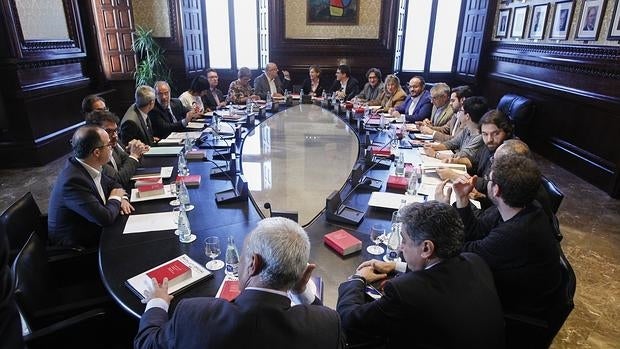 El Parlamento catalán votará el lunes por la mañana la resolución hacia la independencia