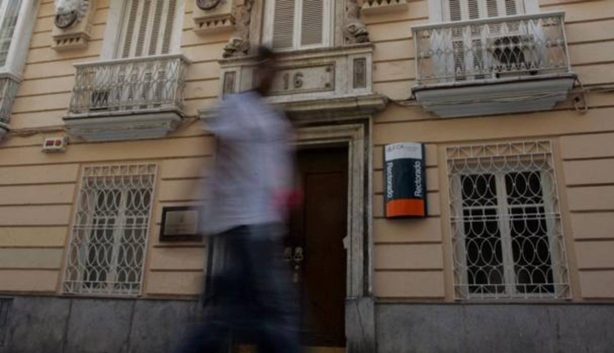 Mal negocio para Cádiz, bueno para la universidad