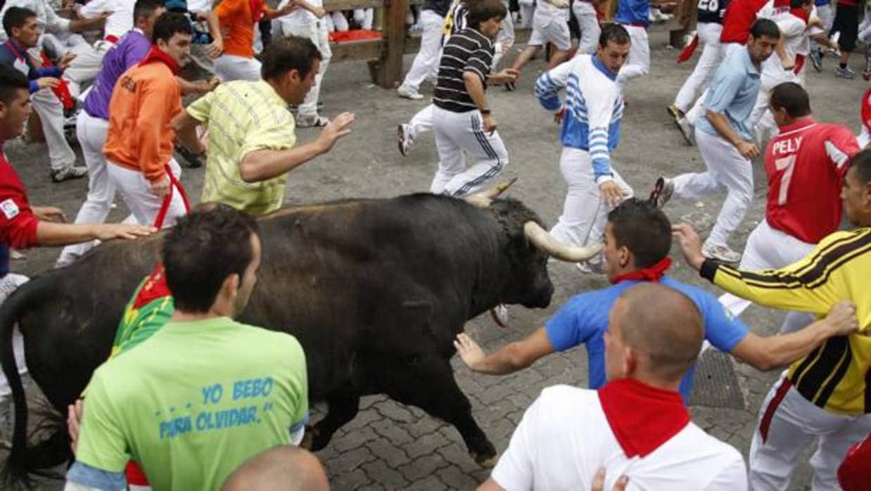 El peligro al ponerse delante de un toro es extremo