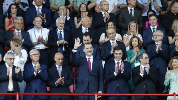 El Rey Felipe VI inaugura los Juegos del Mediterráneo junto a Pedro Sánchez y Quim Torra