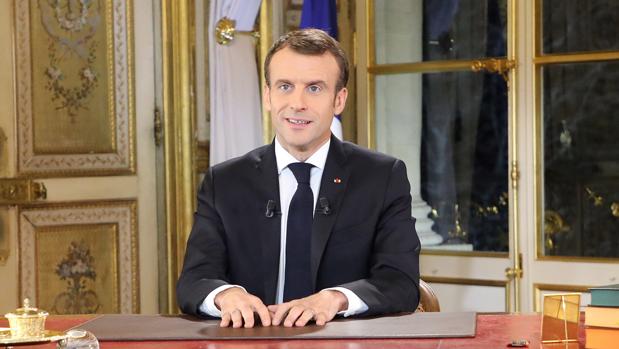 El presidente de Francia, Emmanuel Macron, de dirige a la nación tras la semana de protestas populares