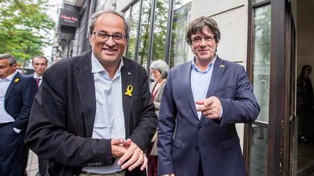 Quim Torra y Carles Puigdemont posan antes de su reunión en Bruselas en septiembre