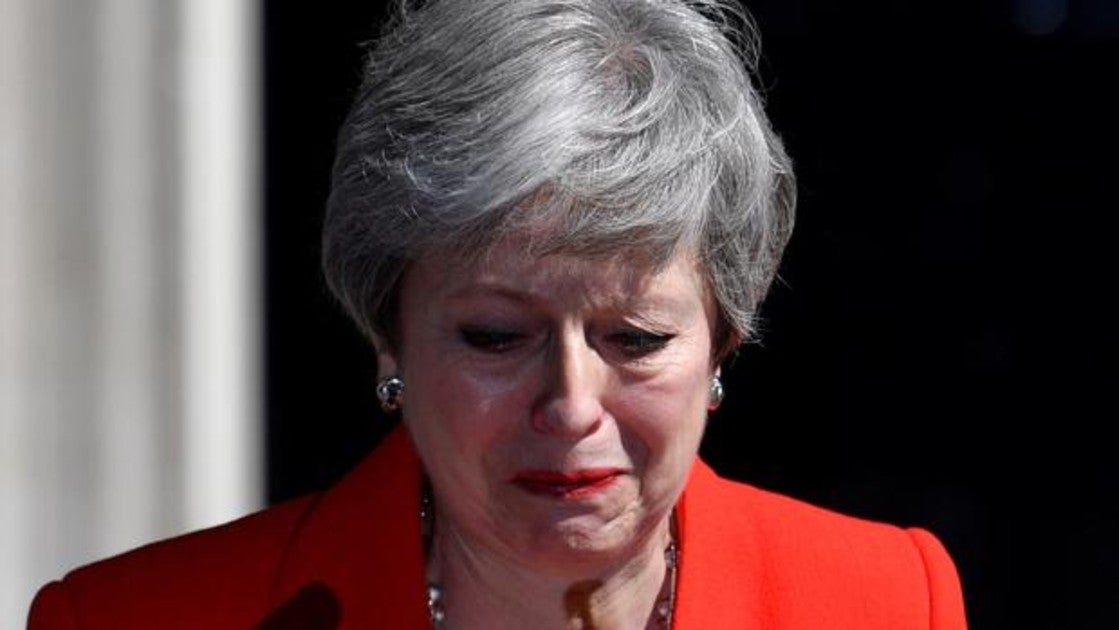 La primera ministra británica, Theresa May, se emociona tras anunciar su dimisión el 24 de mayo de 2019