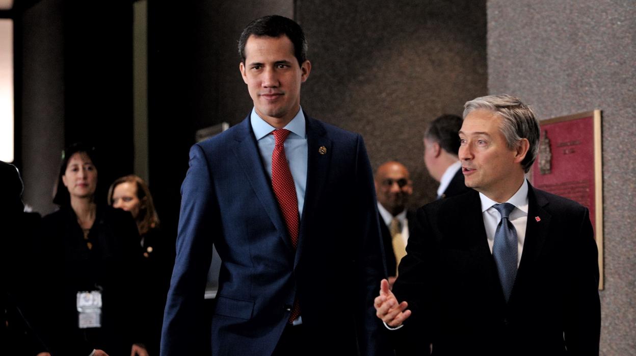 Guaidó, con el ministro de Asuntos Exteriores de Canadá.