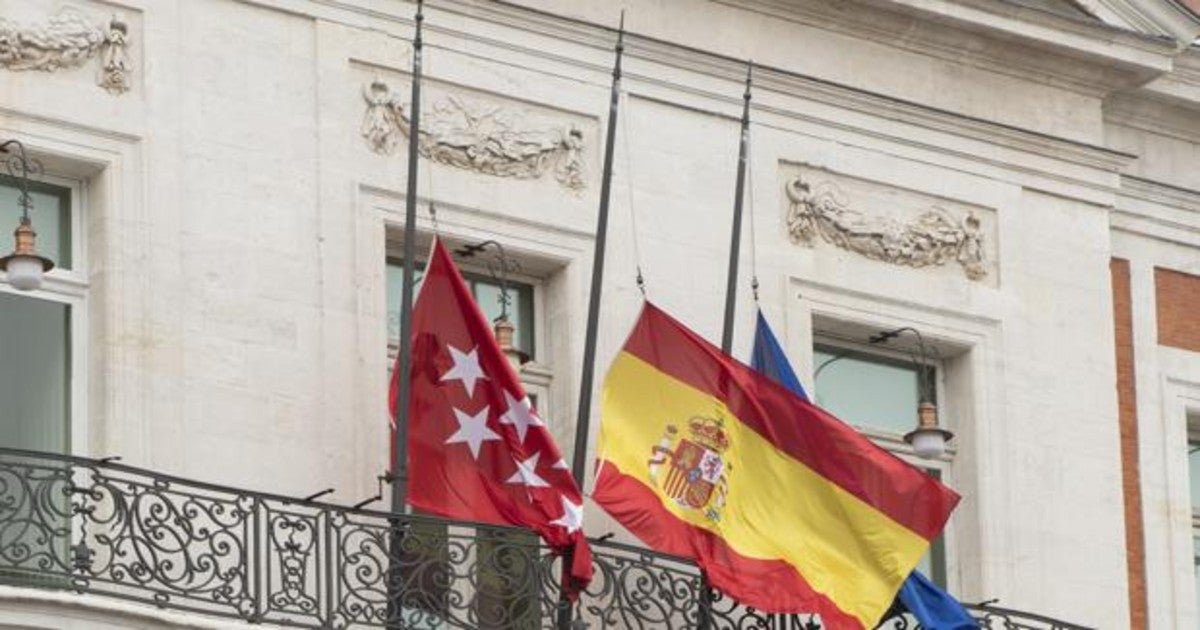 Antonio Burgos: La corbata negra no existe