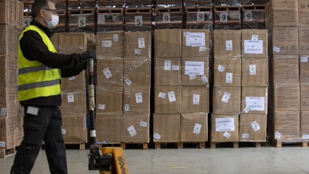 Caos en unas compras peligrosas y caras