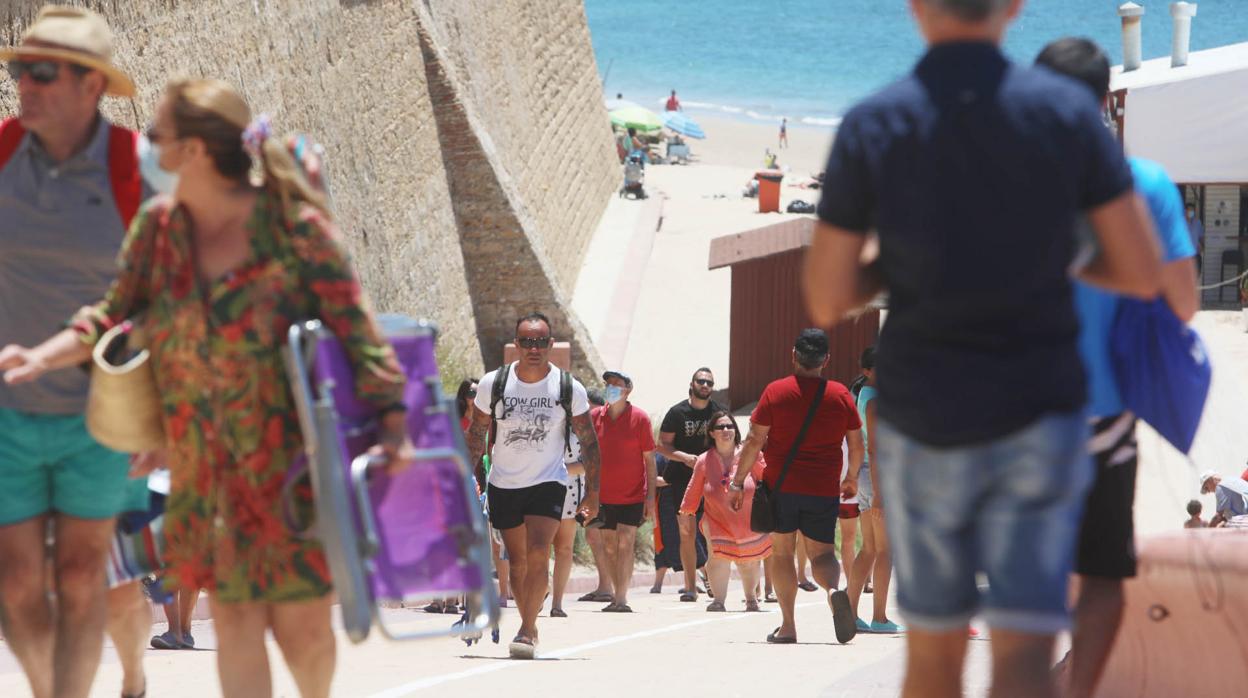 La Voz de Cádiz: A paso lento, pero seguro