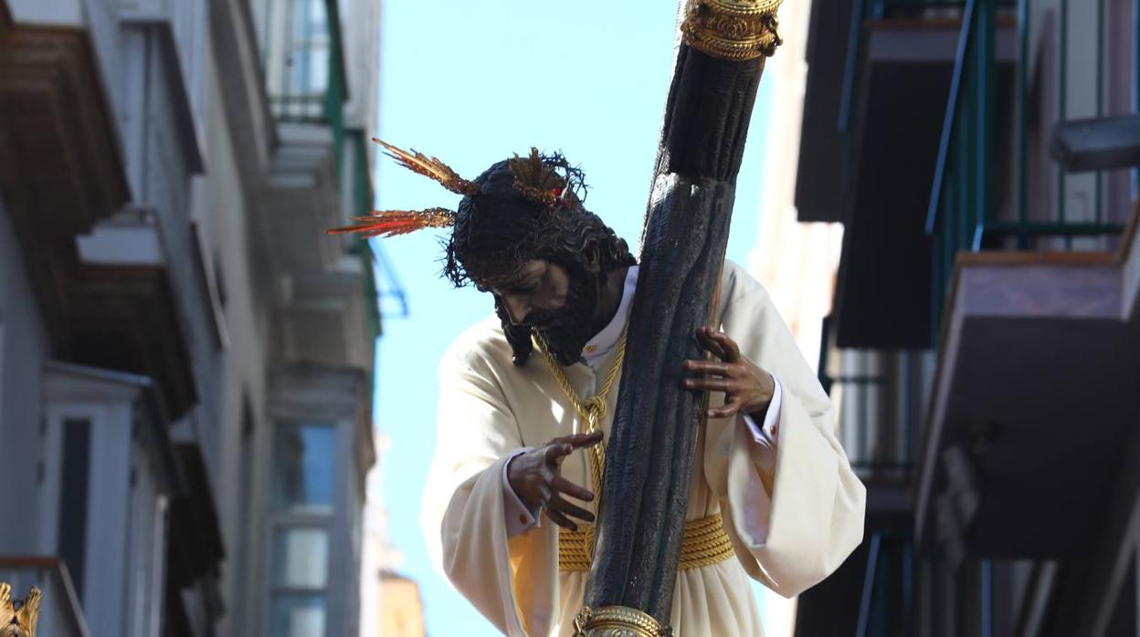 Ana Mendoza: Nazareno Blanco