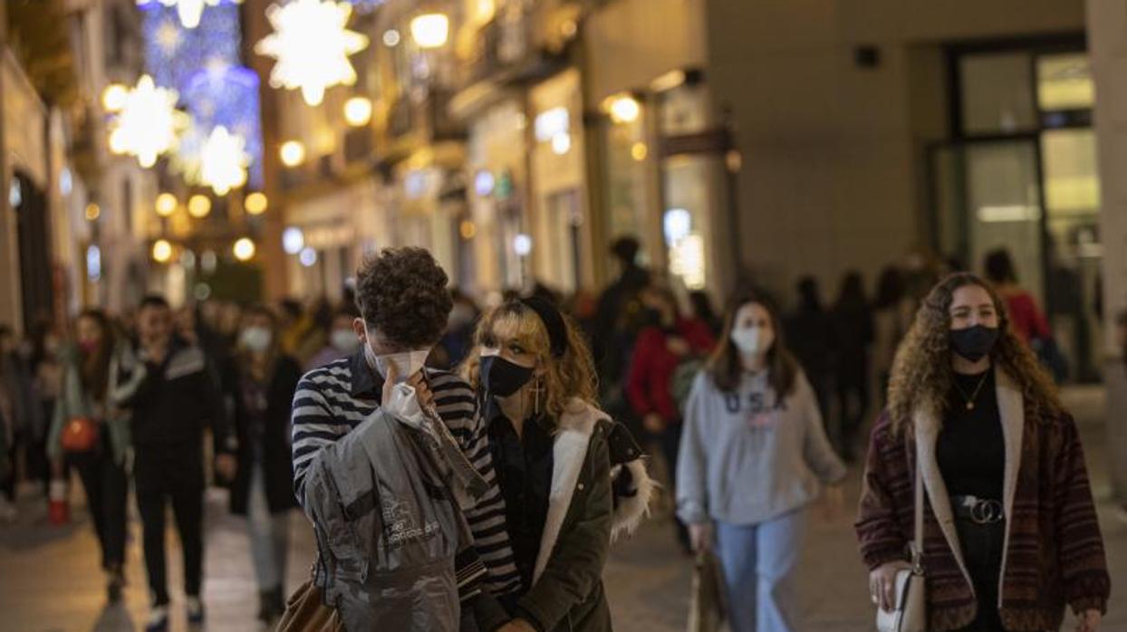 Paseos por el centro de Sevilla en la Navidad del coronavirus