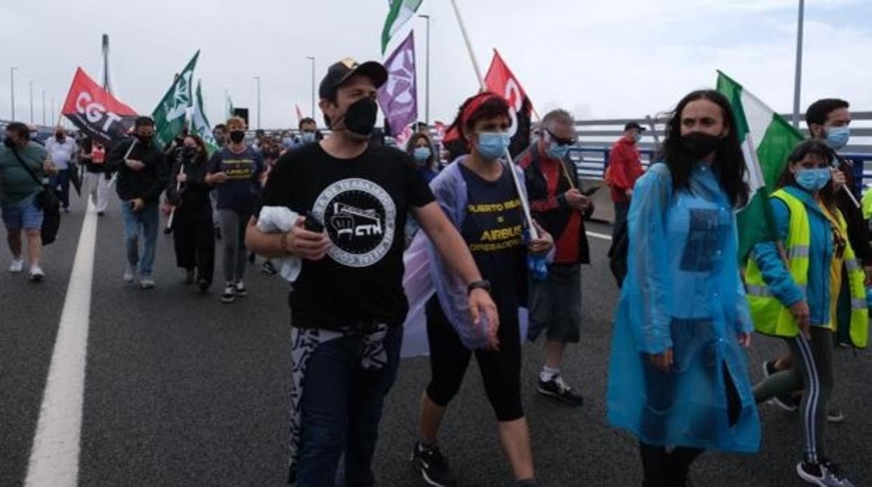 Kichi y Teresa Rodríguez en la manifestación del viernes.