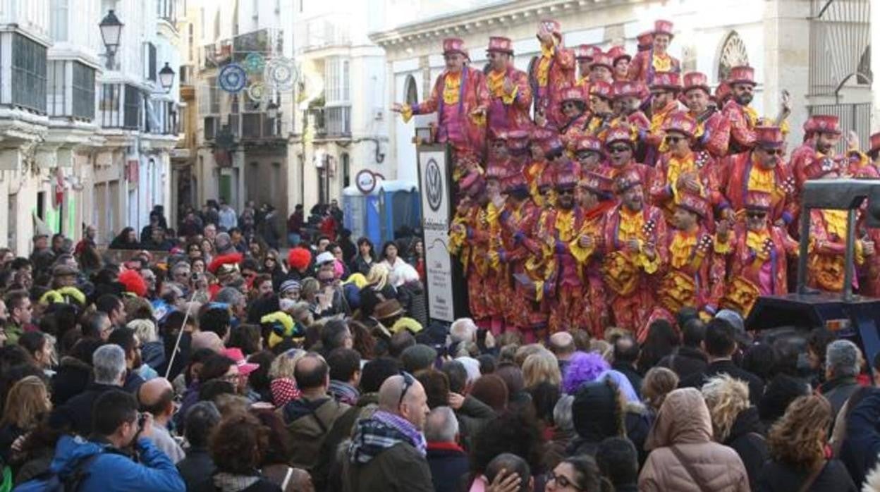 La Voz de Cádiz: El sinsentido que no para de crecer