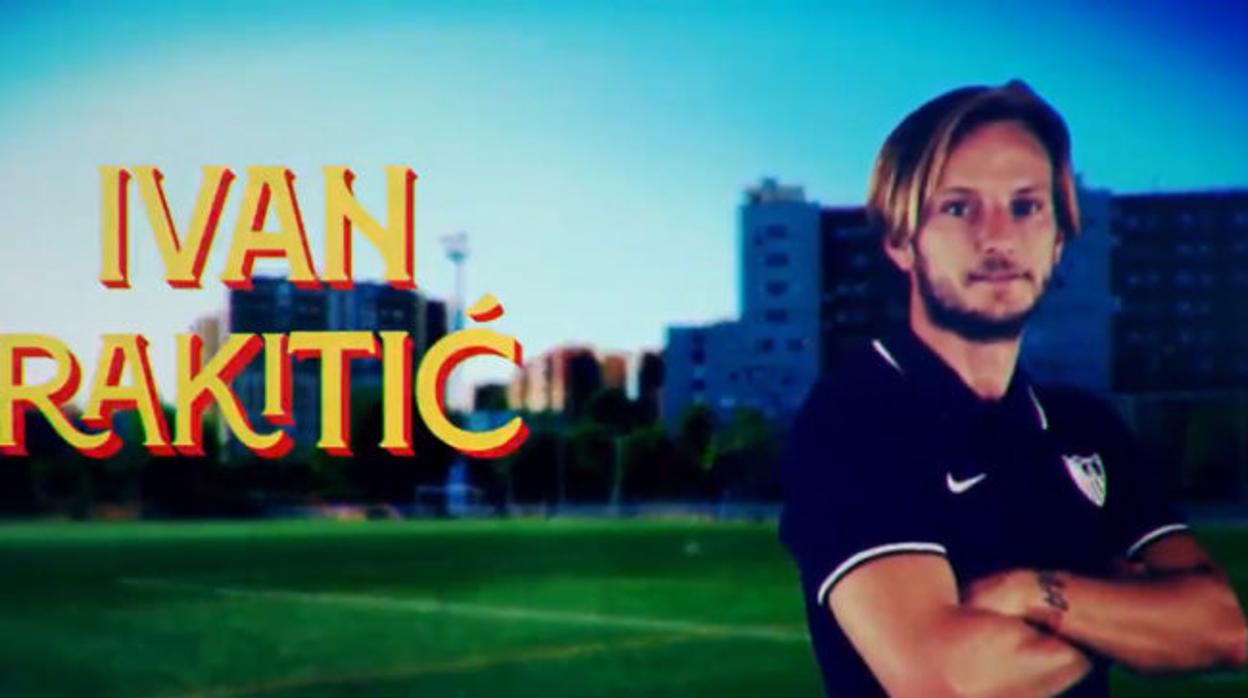 Cartel de Rakitic en el barrio de Pino Montano