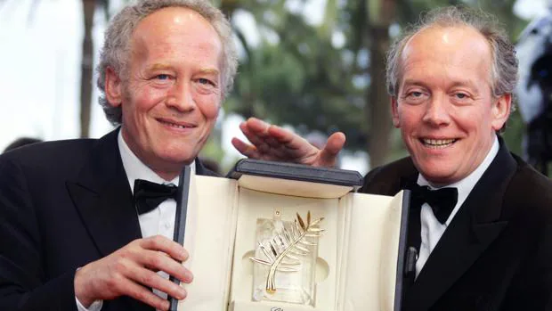 Los hermanos Dardenne con su Palma de Oro por «El niño» en Cannes en 2005