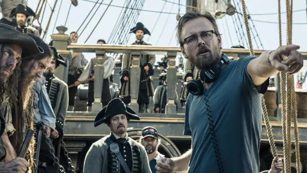 El director Joachim Rønning durante el rodaje de «Piratas del Caribe 5»