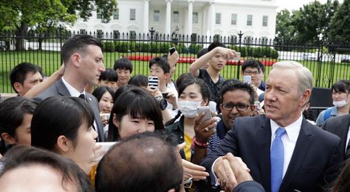 El fotógrafo de Obama ficha por Netflix para capturar al presidente más maquiavélico de la ficción