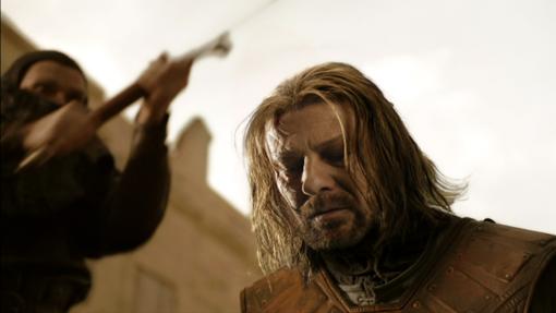 Ned Stark muere decapitado al final de la primera temporada