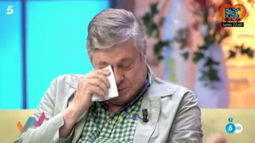 El padre de Leopoldo López rompe a llorar en directo en el programa «Viva la vida»
