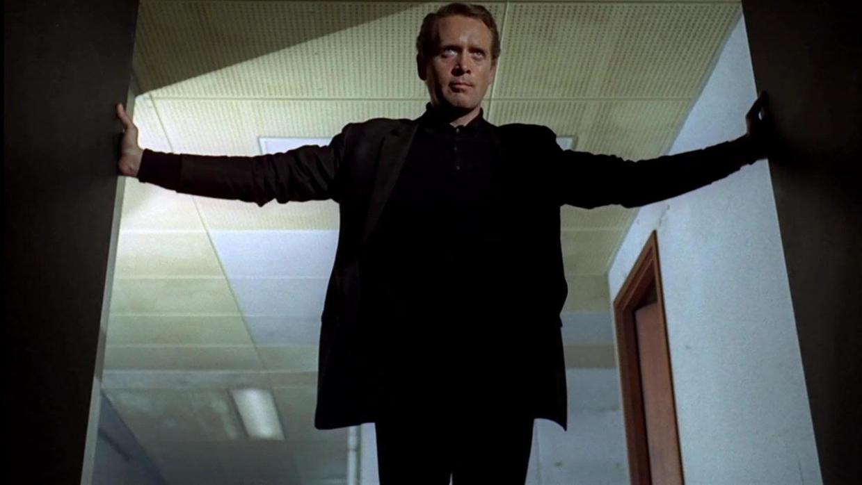 Patrick McGoohan es Número 6 en «El prisionero»