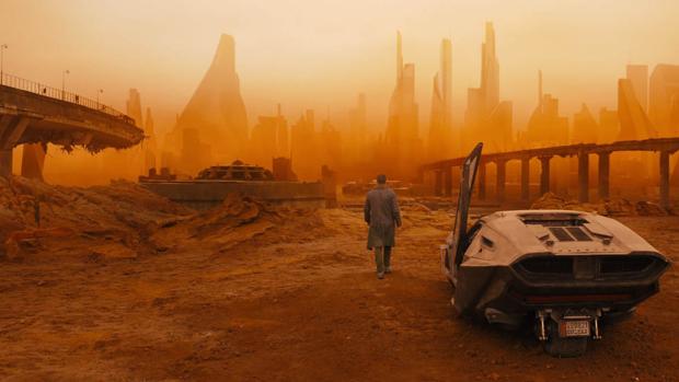 Las primeras críticas de «Blade Runner 2049» coinciden en que es «una obra maestra»