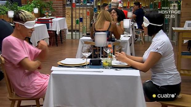 El cruel rechazo en «First Dates»: deja plantada a su pareja al verle la cara