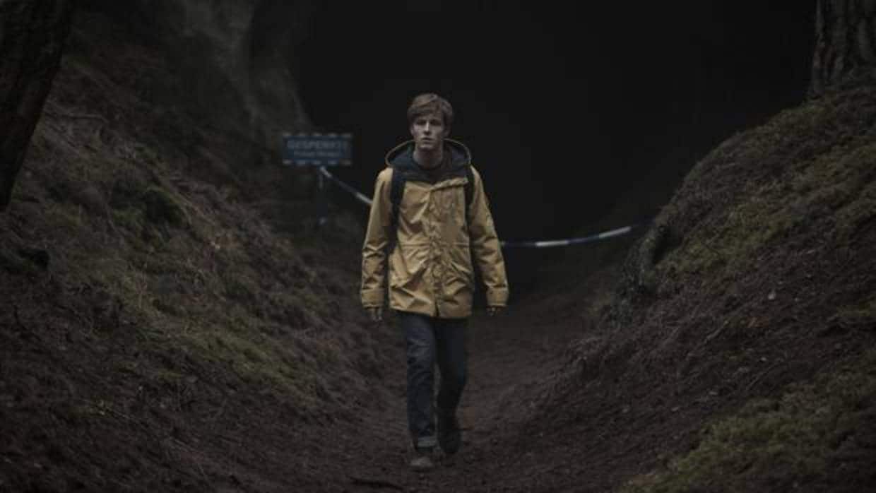 Louis Hofmann es uno de los protagonistas de la nueva producción propia de Netflix, «Dark»