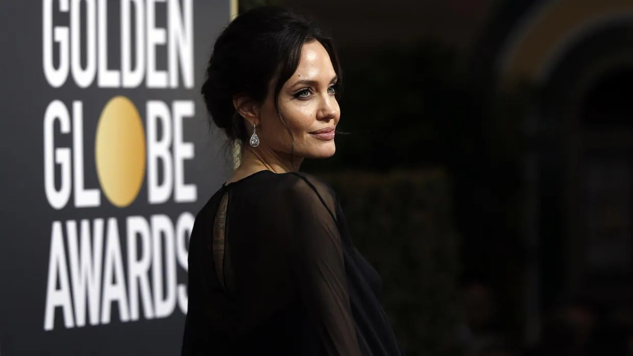 Angelina Jolie en los Globos de Oro 2018
