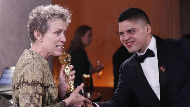 Detienen al hombre que robó el Oscar de Frances McDormand