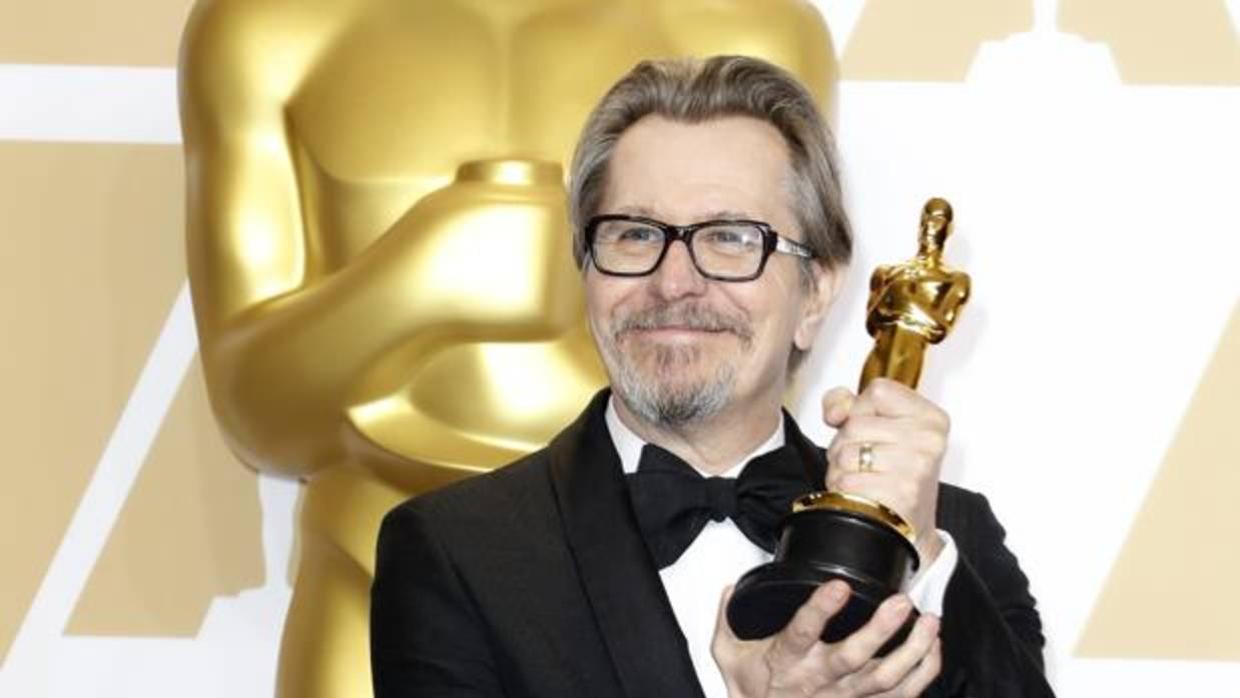 Gary Oldman, ganador al Oscar a mejor actor por «El instante más oscuro»