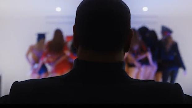 Berlusconi a través de los ojos de Sorrentino: Fiestas salvajes y chicas desnudas