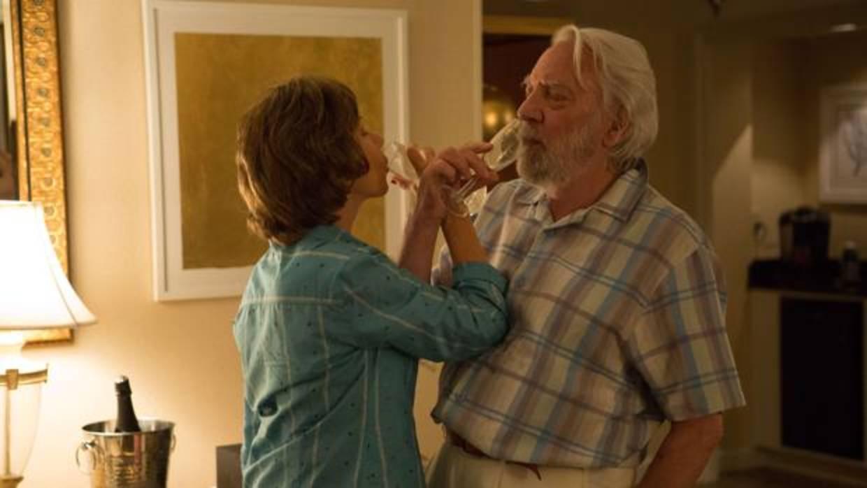 Helen Mirren y Donald Sutherland, brillantes den «El viaje de sus vidas»
