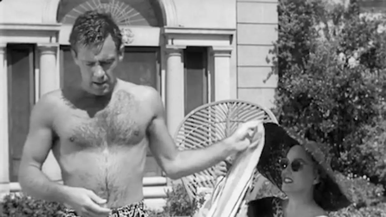 Vídeo: La vida de William Holden | Foto: William Holden y Gloria Swanson en «El crepúsculo de los dioses»