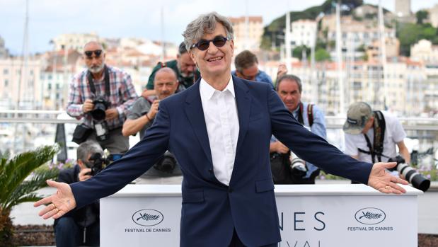 El Papa Francisco le habla al mundo desde la ventana de Wim Wenders