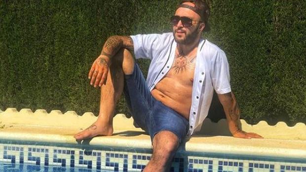 De un tatuaje con erratas a escribir un libro: El «resurgir» de Kiko Rivera