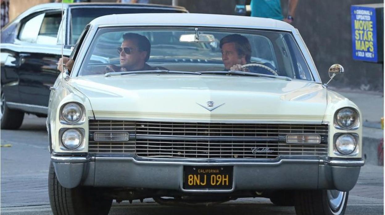 Leonardo DiCaprio y Brad Pitt, durante el rodaje
