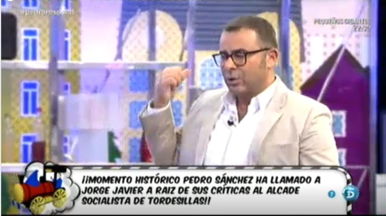 Momento en que Jorge Javier Vázquez mantiene una conversación teléfonica con Pedro Sánchez en directo