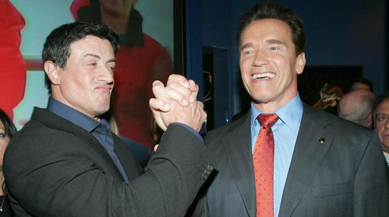 Stallone y Schwarzenegger durante la «premier» del programa «The Contender» en 2005
