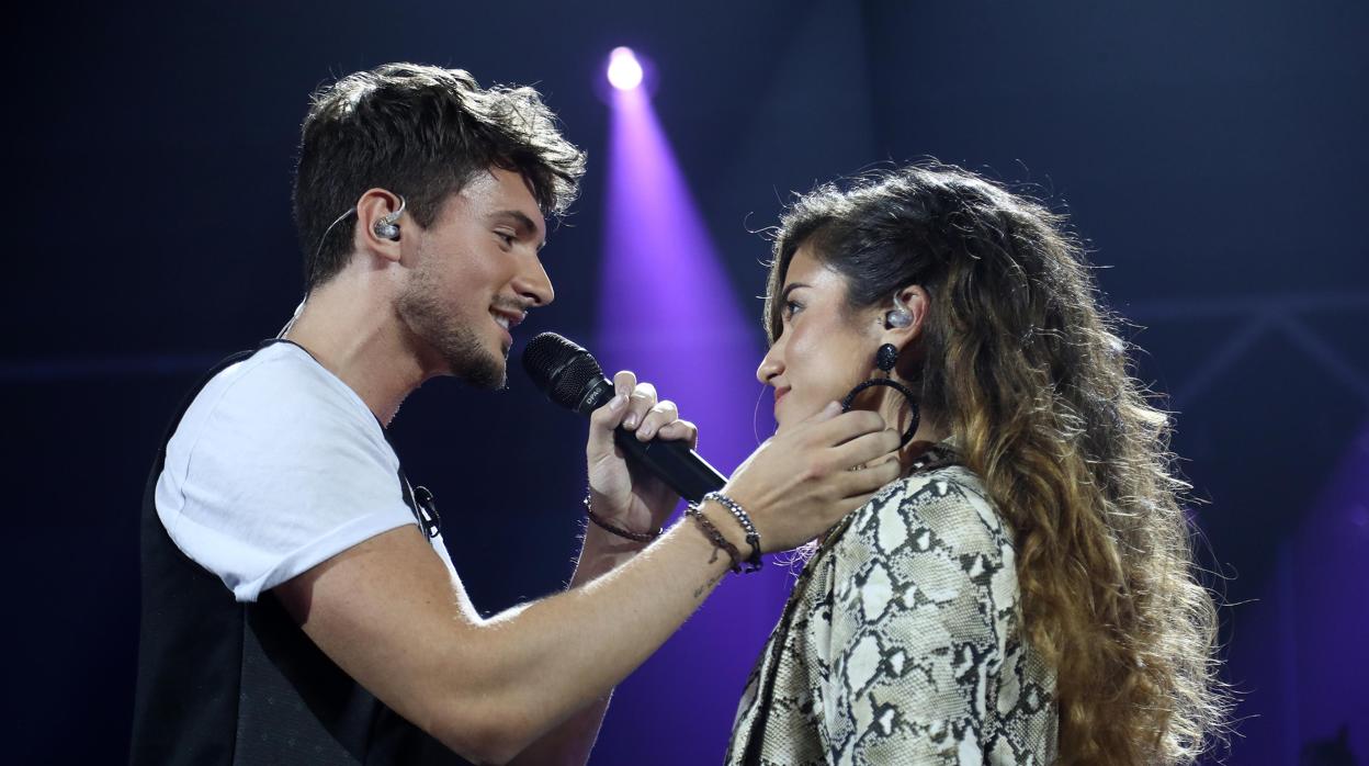 Carlos Right y Julia cantan juntos en la Gala 2 de «OT 2018»