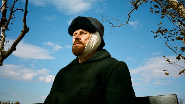 Willem Dafoe es Van Gogh: «El cine es un arte dirigido por el negocio»