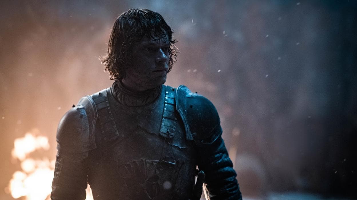 Theon Greyjoy ha sido el encargado de defender a Bran Stark