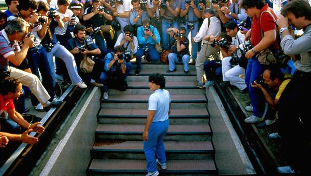 Así eran los postpartidos de Maradona en Nápoles: Fiestas con cocaína y mujeres durante tres días