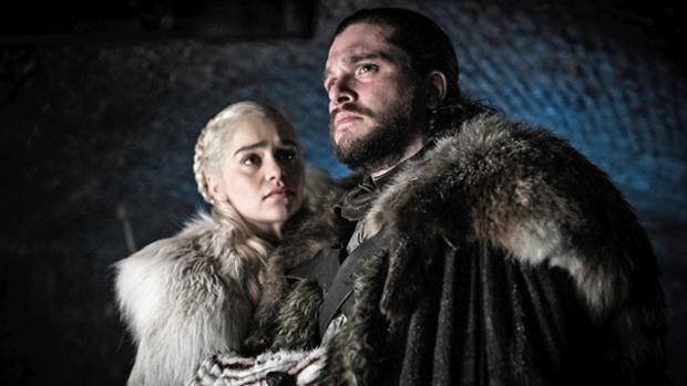 La conmovedora reacción de Kit Harington y Emilia Clarke (Daenerys Targaryen) ante la decisión más difícil de Jon Nieve en «Juego de Tronos»