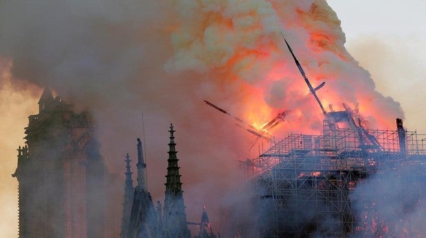 Así será el documental «Notre Dame: la increíble carrera contra el infierno»