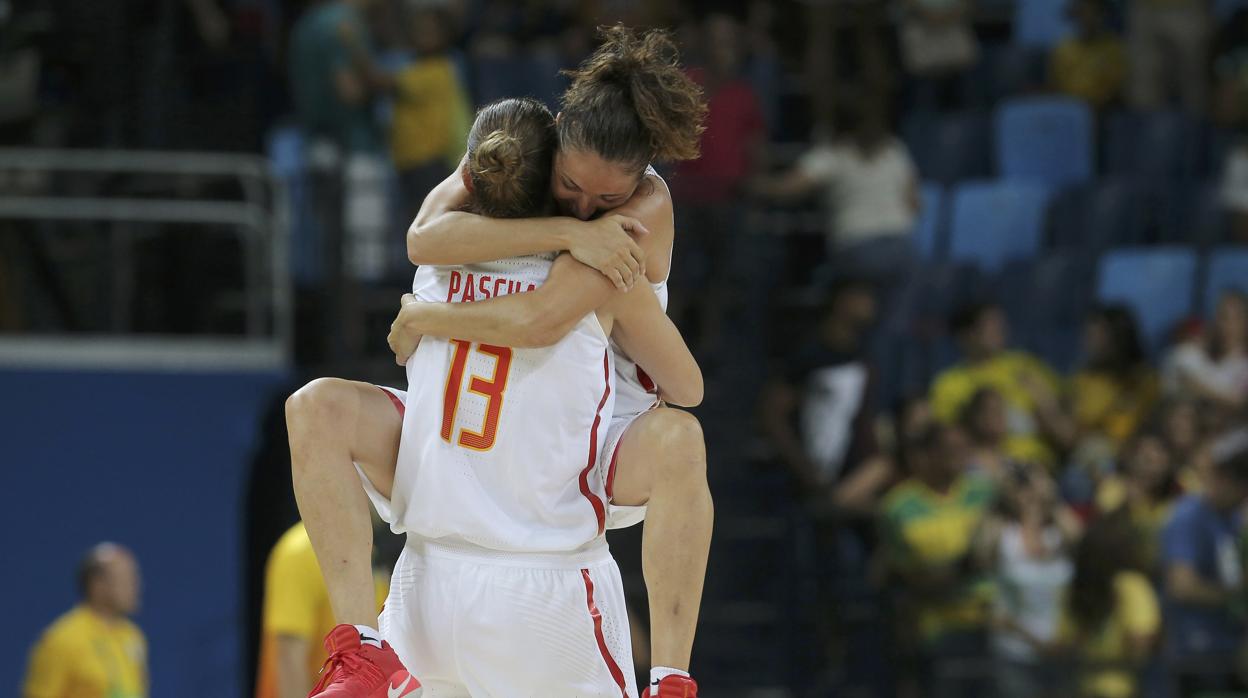 Lucila Pascua y Laia Palau se abrazan en los Juegos Olímpicos de Río