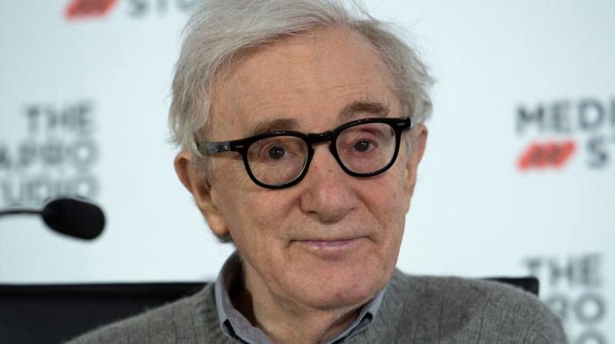 El director Woody Allen en una rueda de prensa en San Sebastián